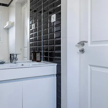 Comfort & Bright By Lovelystay *