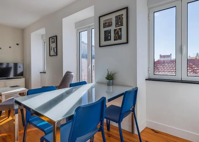 Comfort & Bright By Lovelystay