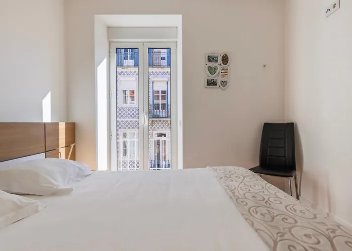 Comfort & Bright By Lovelystay *