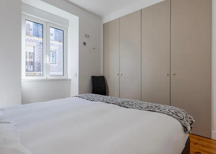 Comfort & Bright By Lovelystay *