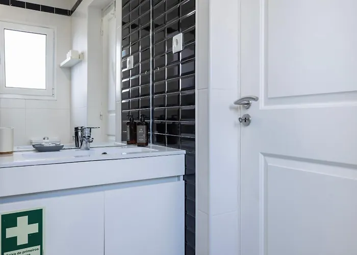 Comfort & Bright By Lovelystay *