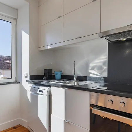 Comfort & Bright By Lovelystay